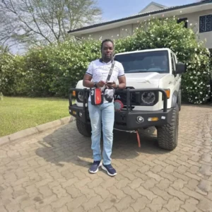 Happy customer after receiving exported vehicle from Dubai through Mobeen Auto Export